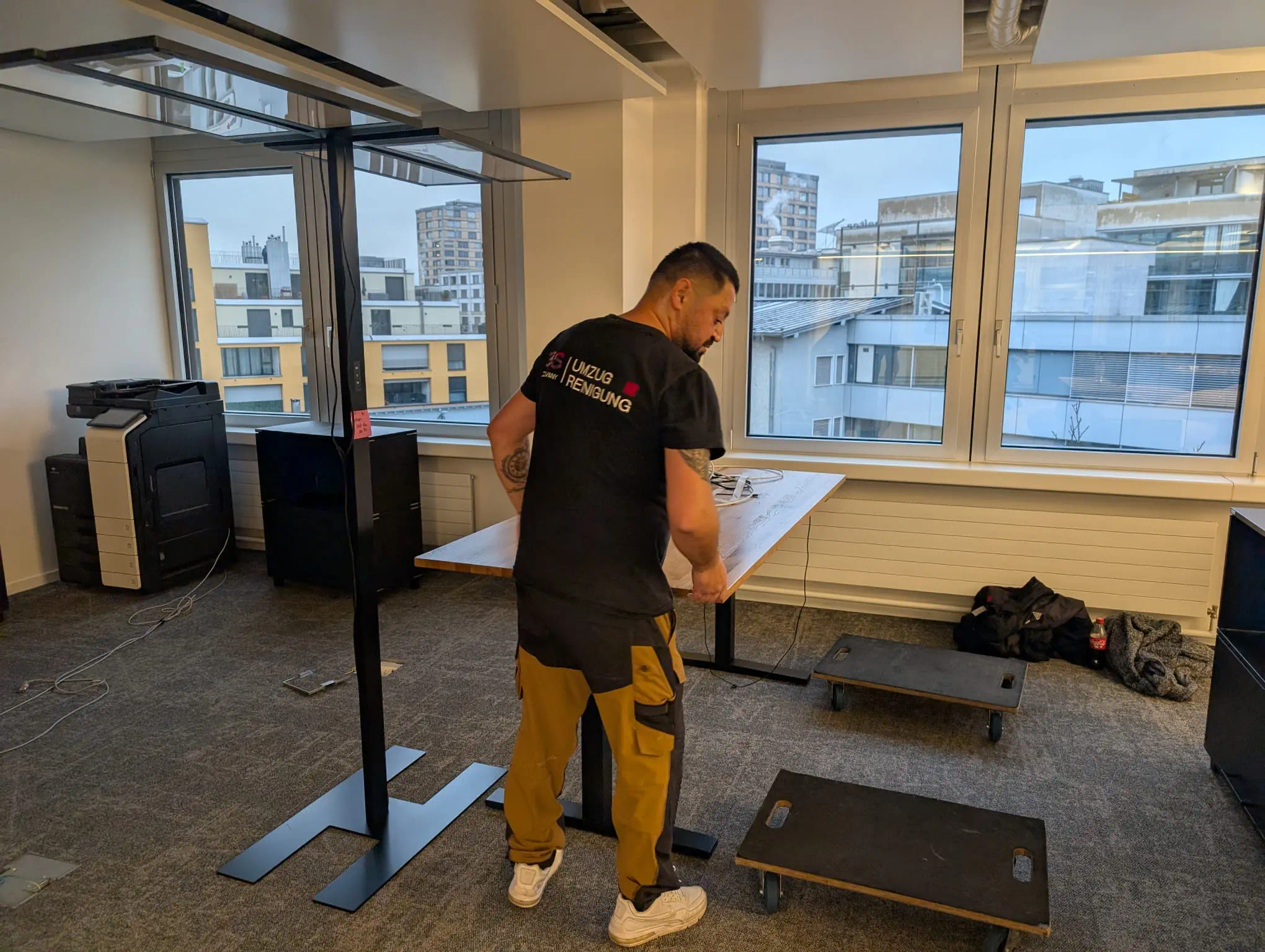 Professioneller Firmenumzug in Zürich
